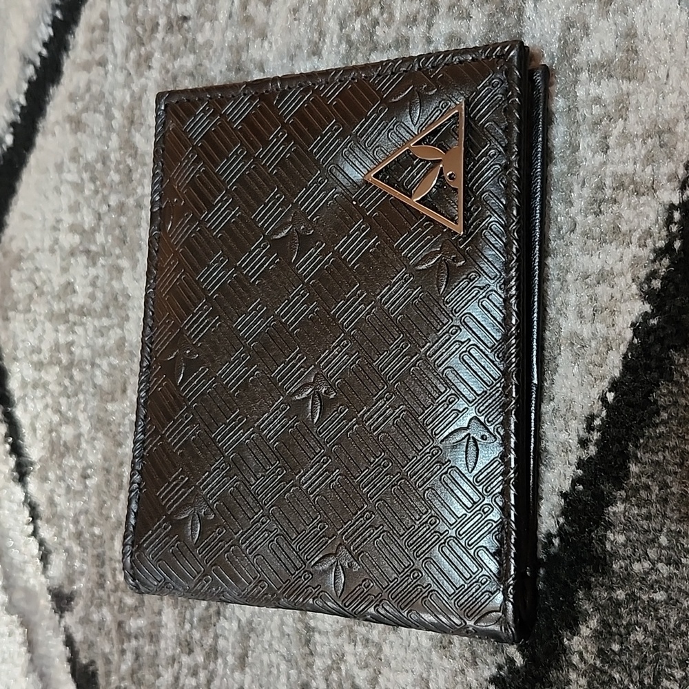PLAYBOY OFFICIALLY LICENSED BLACK METAL LOGO BI-FOLD WALLET
